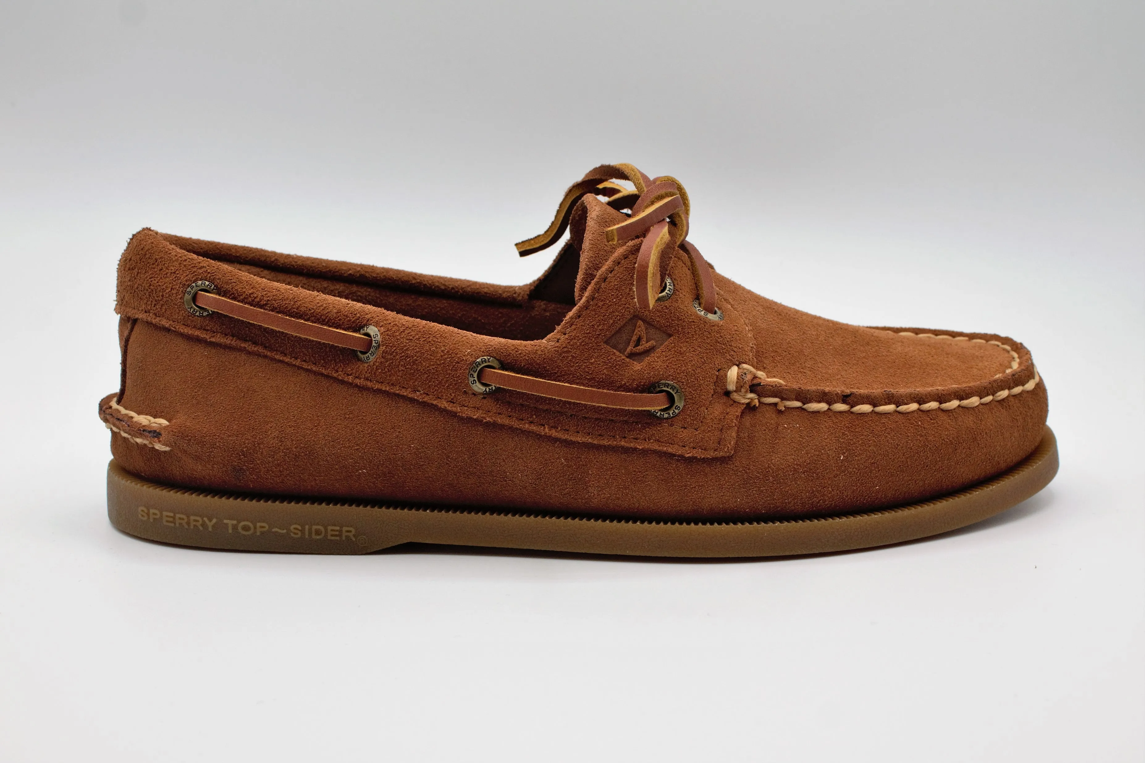 MAO2EYESUEDE53.2