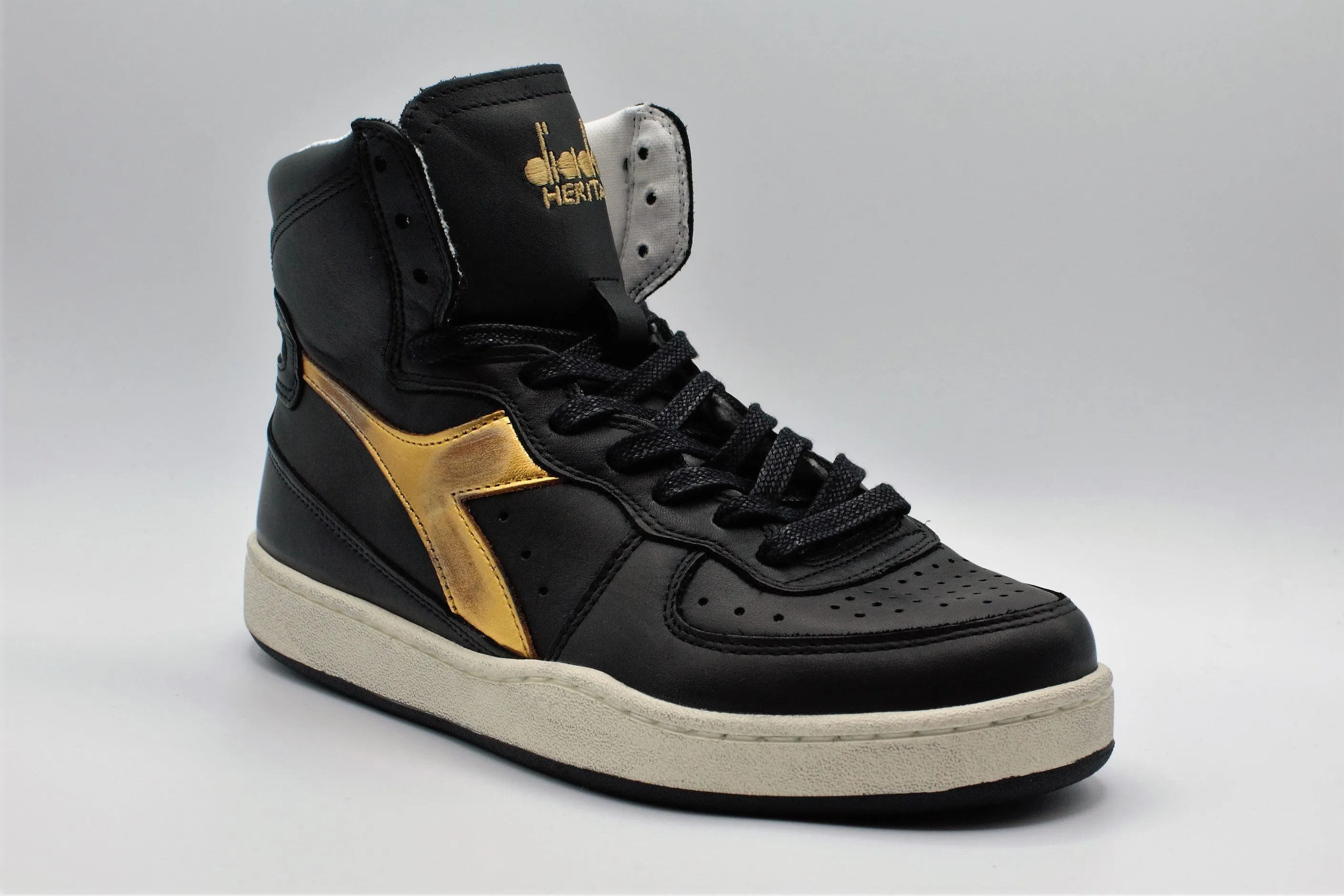 MI BASKETBALL NEW MOON USED