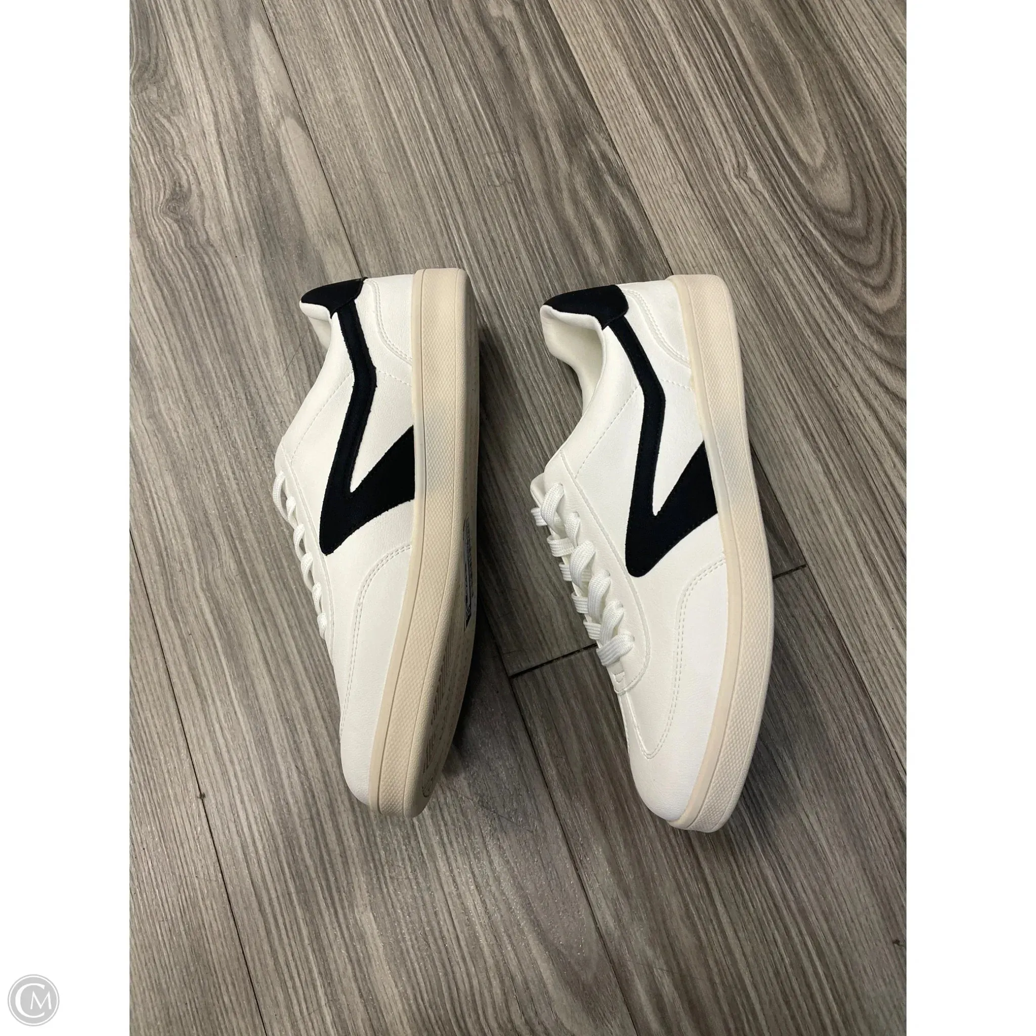 Shoes Athletic By Dolce Vita In Black & White, Size: 10