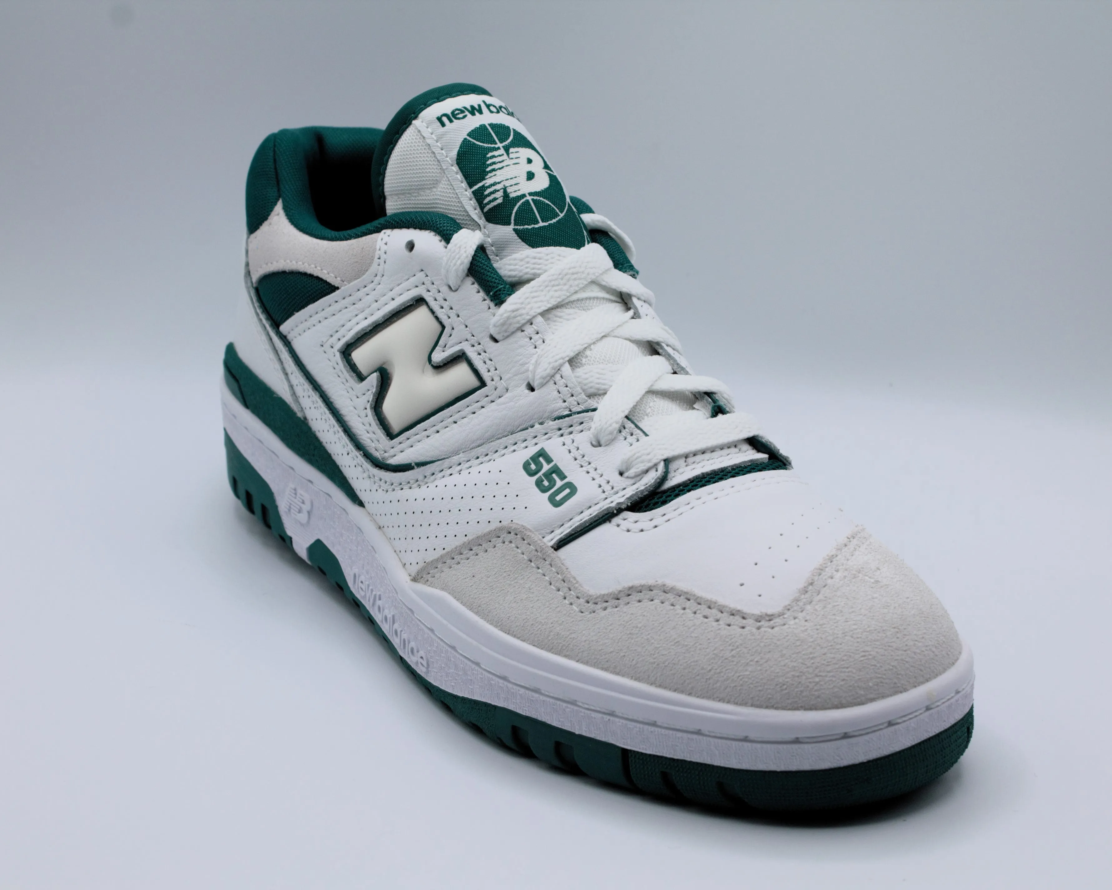 Sneakers New Balance Lifestyle BB550STA White