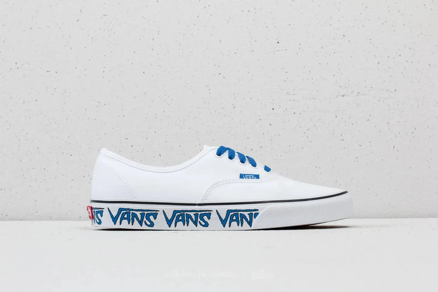 UA AUTHENTIC
