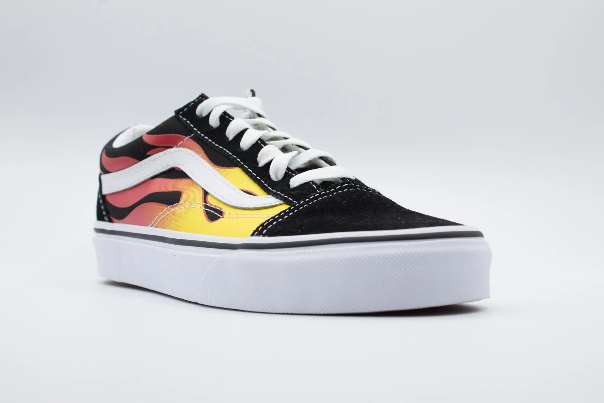 UA OLD SKOOL (FLAME)BLACK/BLACK/TR WHT